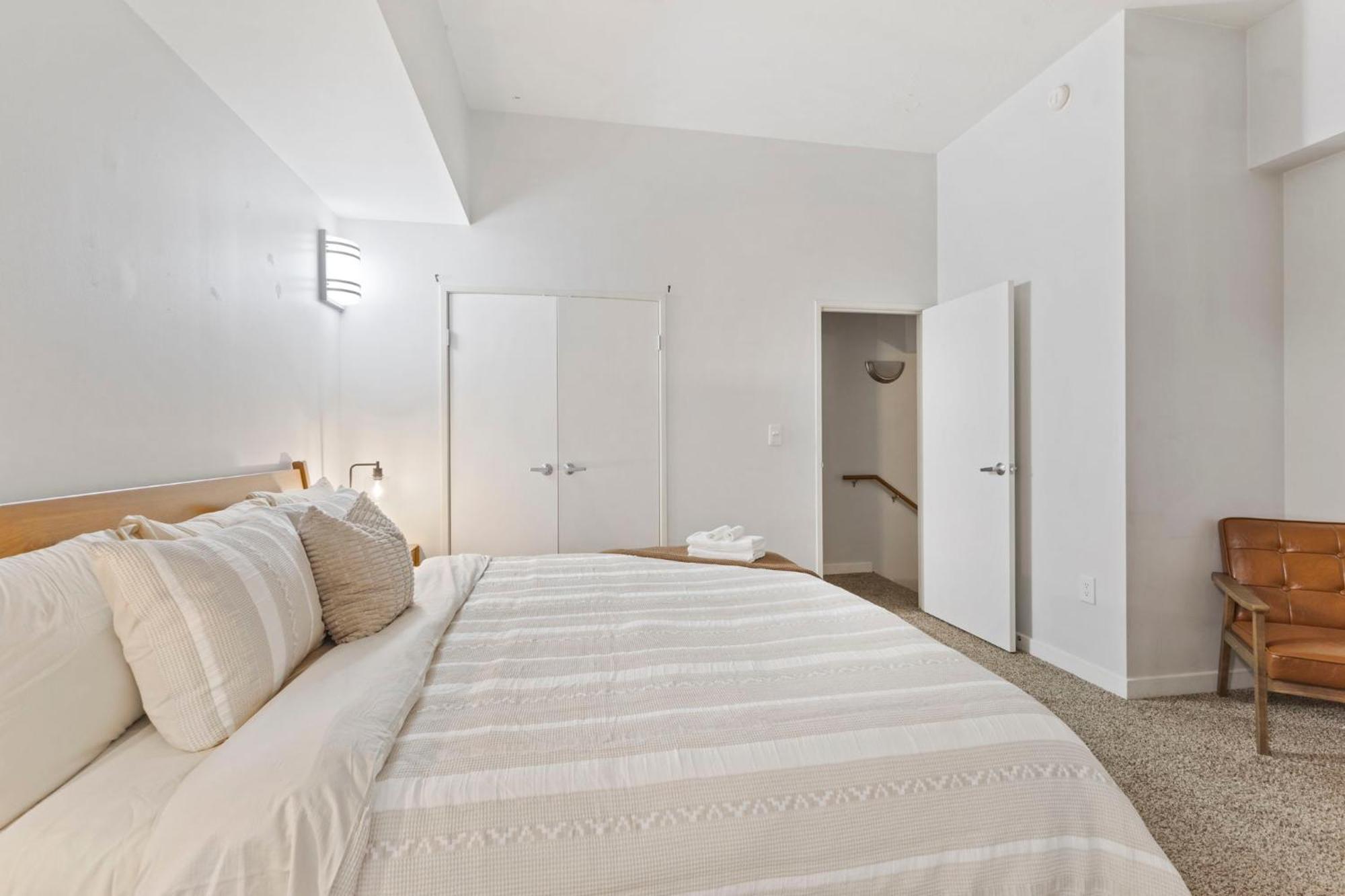 Indy Loft - Monument Circle - Sleeps 7 - Convention Walkable Apartment Indianapolis Exterior foto